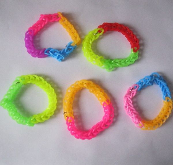 دستبند فانی بافت Loom Bands