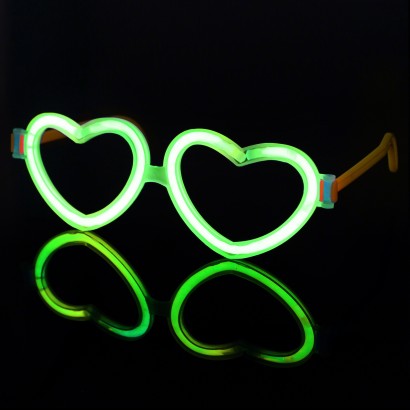 خرید پستی  عینک بلک لایت Glow فریم قلب